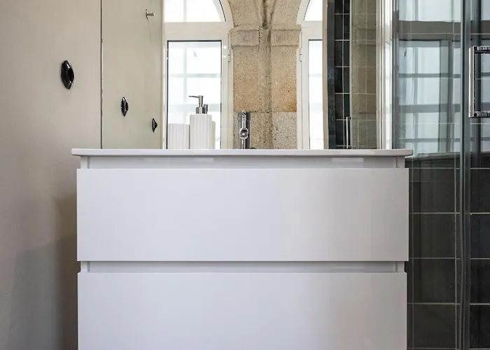 Lovelystay - Allderman - Almada 1º T Apartman *